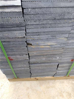 山城黃麻花崗巖廠家 山城黃麻花崗巖報(bào)價(jià) 產(chǎn)品型號(hào)cvb760869