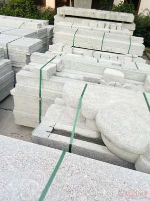 【供應園林石材 芝麻灰路沿石火燒面 衡陽芝麻灰石材圖片 衡陽花崗巖廠家】衡陽縣井頭鎮(zhèn)隆發(fā)石材加工店 - 產品庫